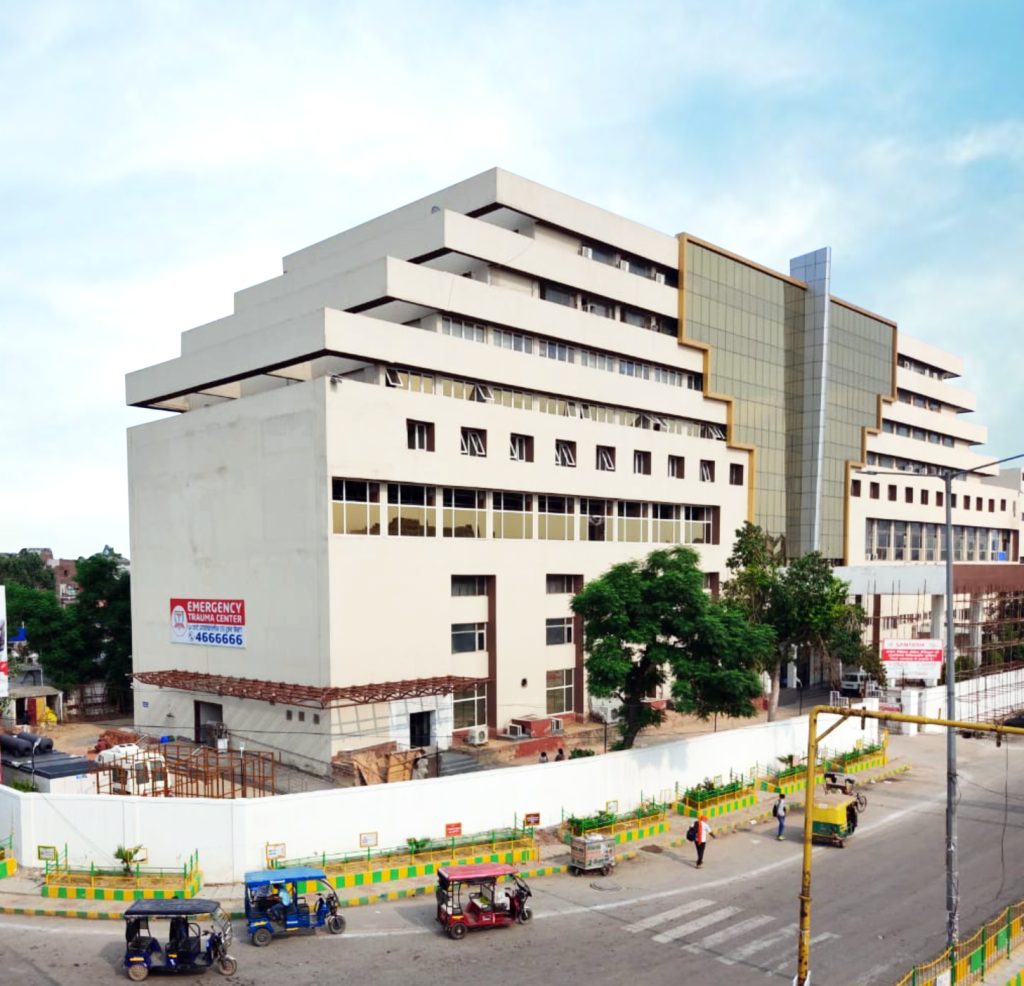 SANTOSH MEDICAL COLLEGE, GHAZIABAD (UP)